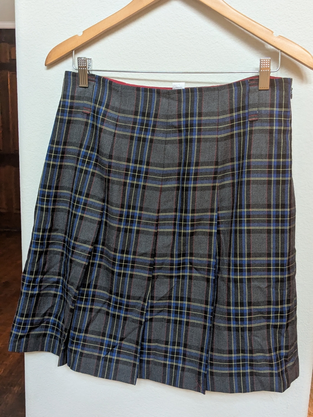 Casual Corner Gray Plaid Pleated Skirt with Blue and Yellow Stripes